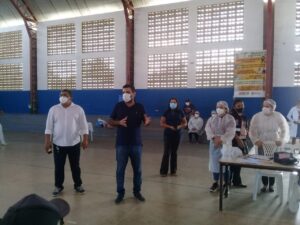 Prefeitura inicia a vacinação para idosos maiores de 80 anos