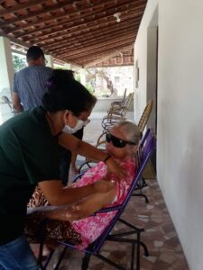 Vacinação “home care (em domicílio)” contra o Covid-19 na zona urbana e na zona rural