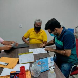 Prefeito Tarcísio Lopes assina termo de adesão ao Programa Garantia – Safra 2021/2022