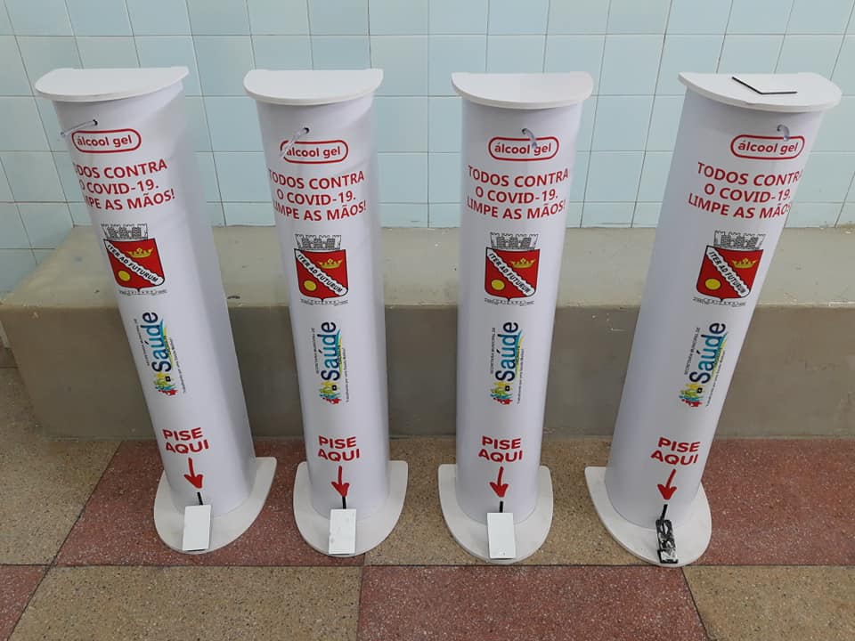 A Secretaria de Saúde irá instalar dispensadores de álcool em gel em locais de grande circulação de pessoas no Município